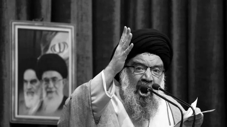 الخداع الديني في النظام الإيراني: أداة للاستغلال وترسيخ الحكم الاستبدادي