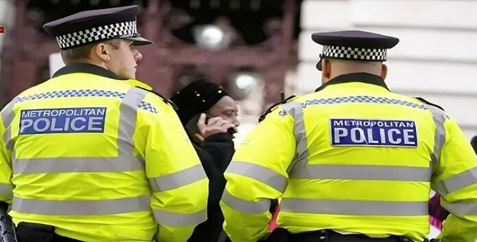 خلال عملية “مكافحة الإرهاب” للشرطة البريطانية اعتقال سبعة مواطنين إيرانيين