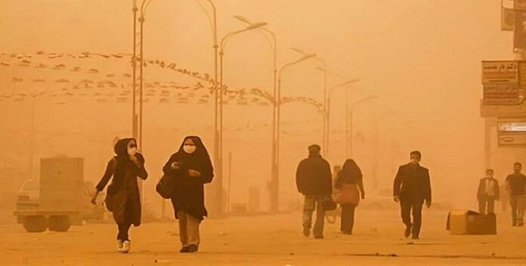 المدن الإيرانية تختنق و البلدغارق في الغبار