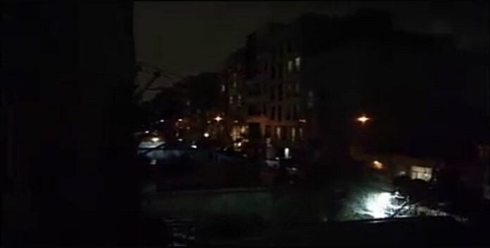 إيران.. رداً على تهديدات النظام القمعية،هتافات ليلية تجتاح مختلف المدن