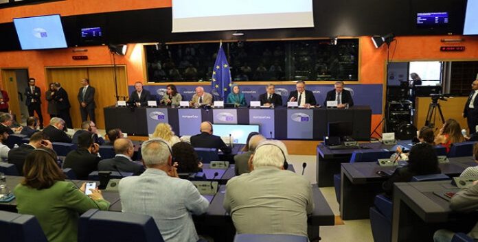 موقع برايتبارت نیوز: السیدة مريم رجوي تطرح تغيير النظام كحل وحيد