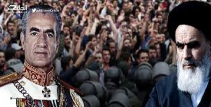 الشعب الايراني ینبذ العمامة والتاج