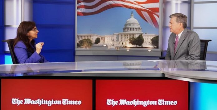 باحثة إيرانية لـ”واشنطن تايمز”: الشعب يريد إسقاط النظام