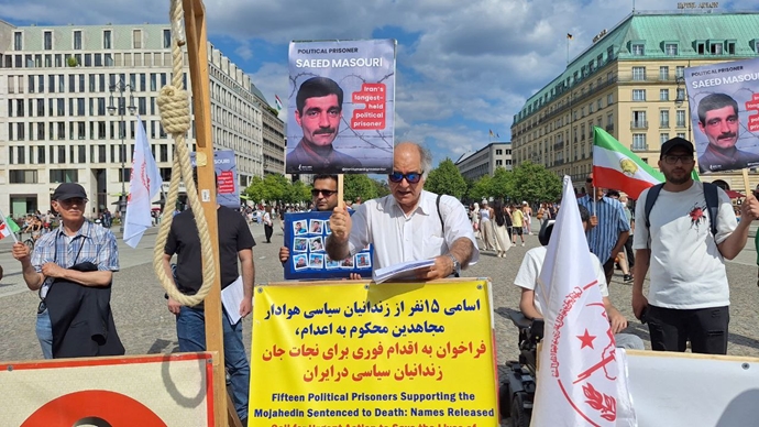 بشعار تحركوا لإنقاذ السجناء السياسيين من الإعدام-مظاهرات أنصار المقاومة الإيرانية في المدن الاوروبا و استرالیا