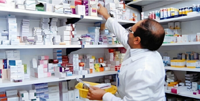 أزمة غير مسبوقة: 80% من صيدليات إيران مهددة بالإفلاس