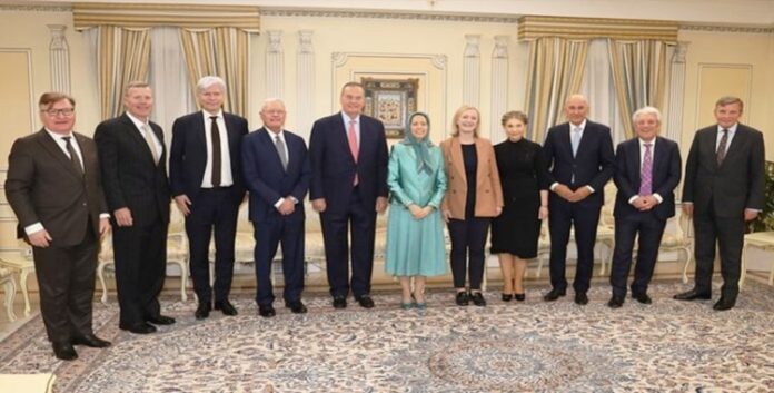 طريق إيران الحرة: لماذا ينبغي للعالم أن يصغي إلى مريم رجوي وبديلها الديمقراطي