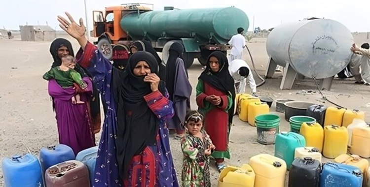 صحيفة رسمية تكشف حجم الفساد وسوء الإدارة وراء أزمة المياه الحادة في إيرانفي تحقيق صحفي مطوّل ونادر، أزاحت صحيفة "هم ميهن" الإيرانية