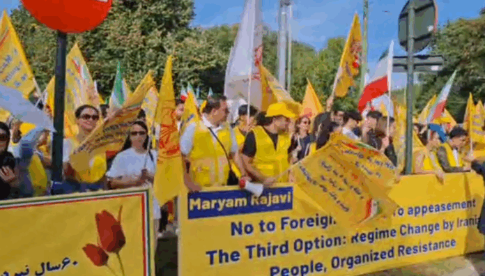 بروكسل.. تظاهرات عشرات الآلاف من الإيرانيين احتفاء بالذكرى الستين لتأسيس منظمة مجاهدي خلق