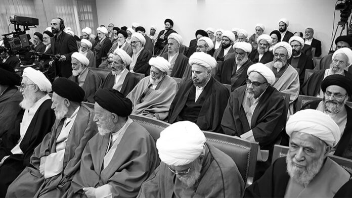 الاتجاه السائد: الجذر الذي أنجب كل كوارث إيران