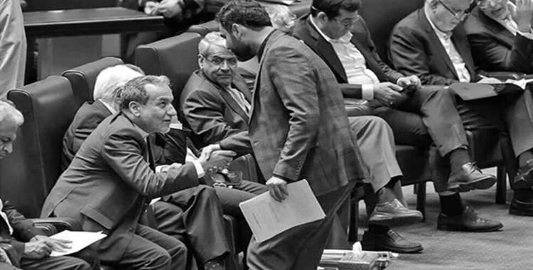 الملف النووي یثیر تصاعد الخلافات داخل أجنحة النظام الإيراني