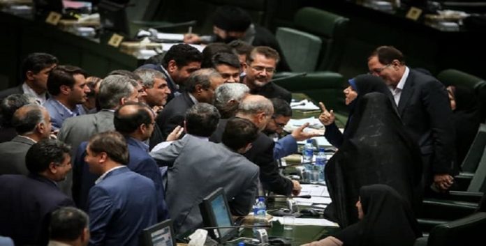 الملف النووي یثیر تصاعد الخلافات داخل أجنحة النظام الإيراني