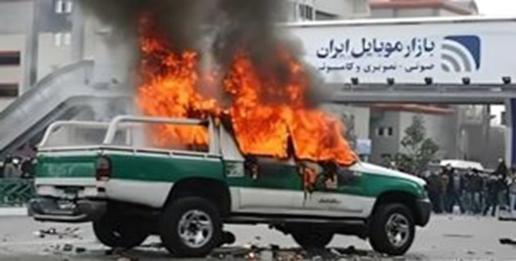 تقریر حدیث لهيومن رايتس ووتش: 3 سنوات على انتفاضة إيران والجناة لا يزالون بمنأى عن العقاب