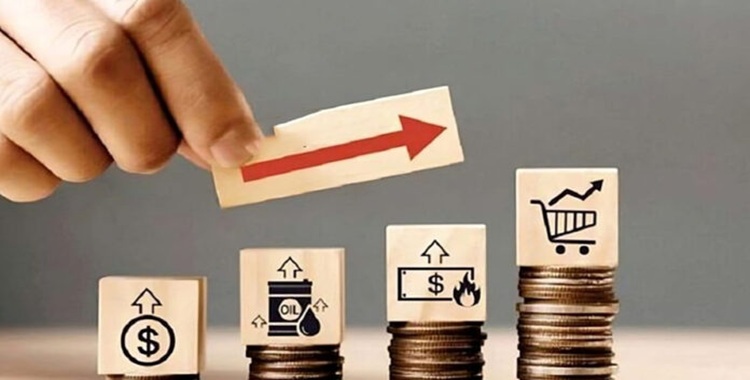 بينما تنشغل وسائل الإعلام العالمية بأخبار الحرب في غزة، 