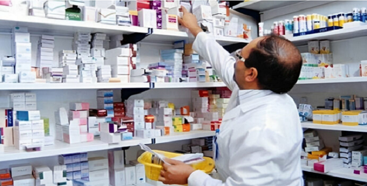 صحة الإيرانيين تحت مطرقة “مافيا الأدوية” و النظام یرفع الأسعار الی 70%