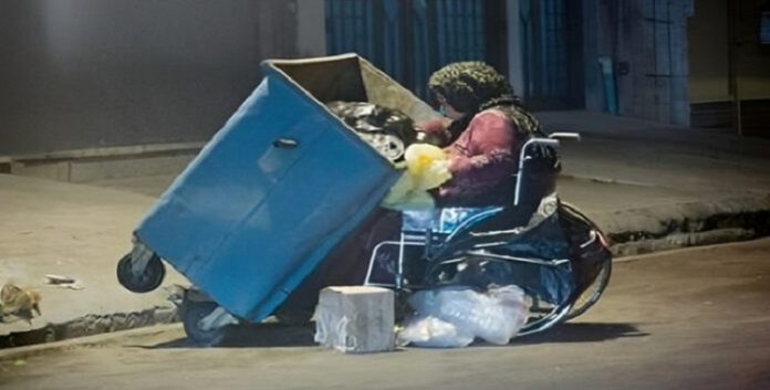 هذا ما جناه ويجنيه حکم الملالي على الشعب الايراني