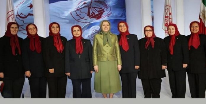 المرأة الإيرانية: قوة الحسم في التغيير الديمقراطي