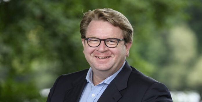 كارستن مولر: نفوذ أجهزة الأمن الإيرانية يمتد إلى ألمانيا ويستهدف المعارضين