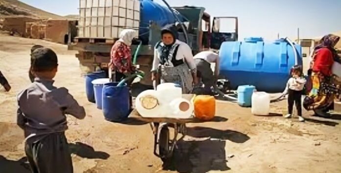 هکذا دفعت سياسات خامنئي إيران إلى حافة الانهيار المائي