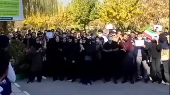 ایران.. استمرارالاحتجاجات مع تواصل صرخة الممرضون وضحايا الفساد