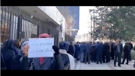 إیران: احتجاجات شرائح مختلفة من المواطنین ضد الغلاء والنهب وظلم الملالي