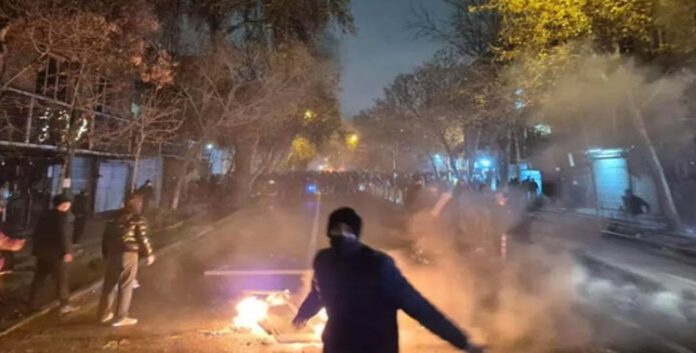 ساعة الصفر الإيرانية: حين يتقاطع الضغط الدولي مع الزخم الثوري