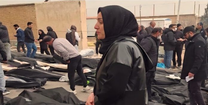 “فرانس برس”: النظام الإيراني يحول المراكز الطبية إلى “ساحات حرب”