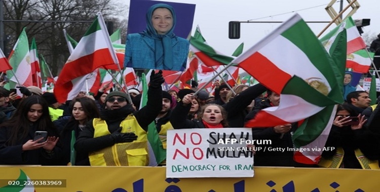 مجلة فالير أكتويل: المقاومة الإيرانية تعيد تنظيم صفوفها في برلين… ميلاد «جبهة جمهورية» موحّدة لإنهاء حكم الملالي