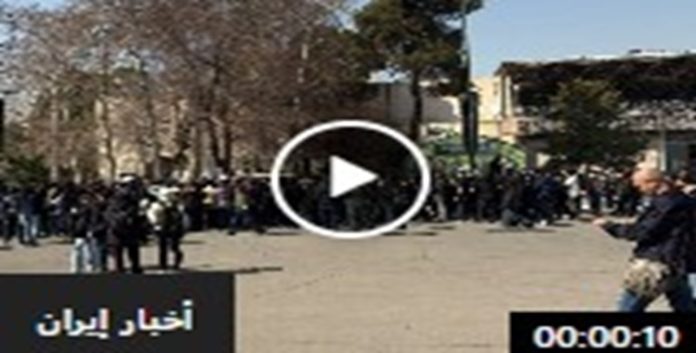 ایران... بشعار: الموت للظالم سواء كان الشاه او خامنئي طلاب الجامعات یستمرون للیوم الثاني من الاحتجاجات