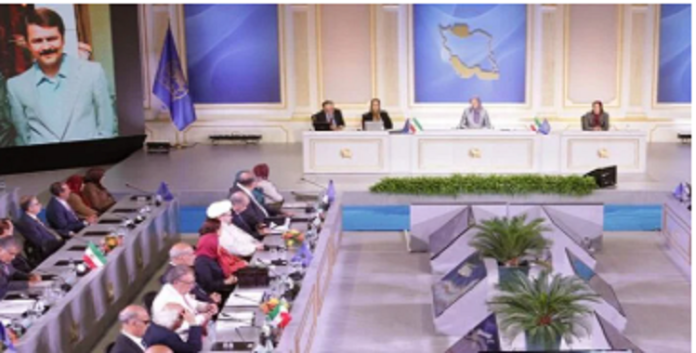 إيران على مفترق حاسم: بين سقوط النظام وصعود البديل الديمقراطي