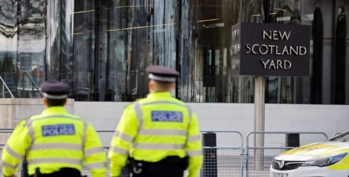 شبكة مرتبطة بإيران قيد الاعتقال في بريطانيا وأذربيجان تعلن إفشال مخطط للحرس الإيراني.