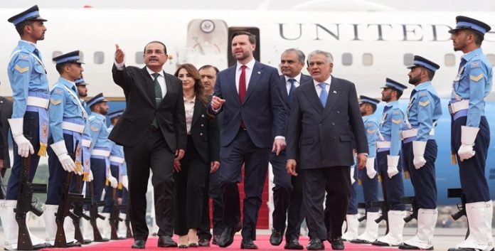 خديعة إسلام آباد.. هل يشتري الملالي الوقت بالسلام الزائف؟