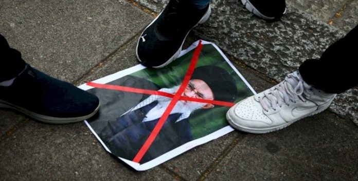 الشرط الأول لاستعادة الحياة الكريمة في إيران