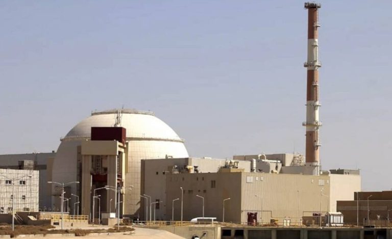 النظام الإيراني يتخبط في أزمات السقوط والنووية