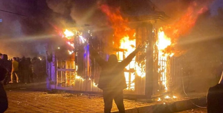 إحراق قواعد الباسيج ومؤسسات النظام في 15 عملية متزامنة خلال تصعید من جانب وحدات المقاومة