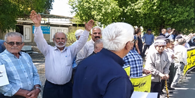 احتجاجات جديدة للمتقاعدين في مدينتي كرمانشاه وشوش بسبب تردي الأوضاع المعيشية