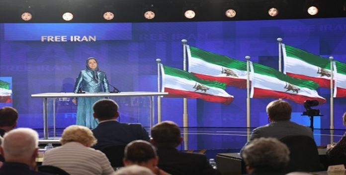 المقاومة الإيرانية وتحديات التغيير في إيران قراءة حول استراتيجيات التغيير ومآلات السلطة في إيران..