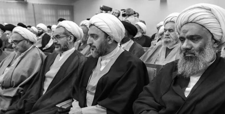 «الثأر» و«الموت للمساوم»… شعارات تكشف عمق الانقسام داخل النظام الإيراني