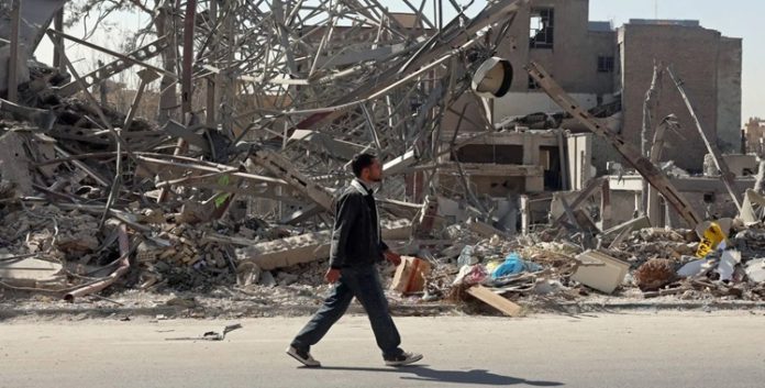 ایران... الاقتصاد تحت مطرقة تداعيات الحرب، فقدانُ 600 ألفِ وظيفةٍ صناعية وتفاقمُ أزمةِ المعيشة