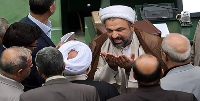 إيران: تراجع رهانات الوفاق وتسارع مؤشرات الانفجار السياسي