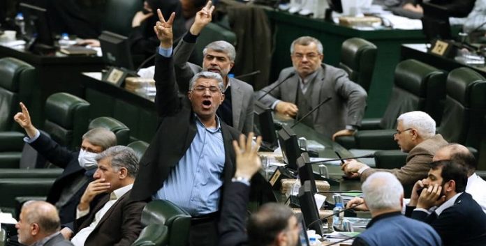أزمة القرار في طهران... حين يصبح الانقسام أخطر من التهديد الخارجي