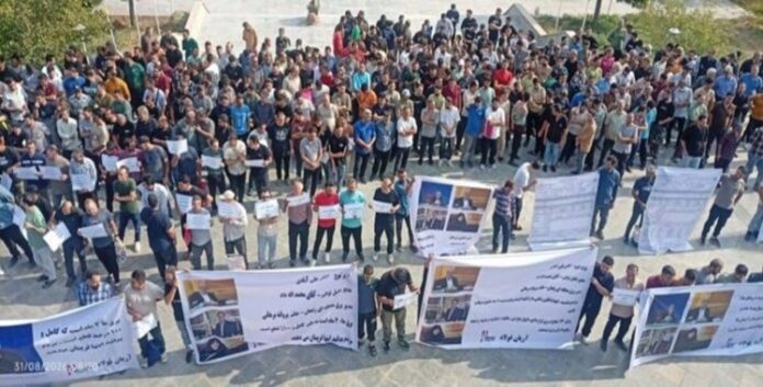 ایران... الاحتجاجات تتسع و قوات الأمن تطلق النار على شباب يطالبون بفرص عمل