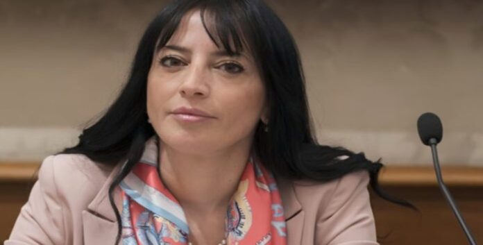 نايكي غروبيوني: مستقبل إيران يجب أن يكون ملكاً لشعبها.. حيث لا يُعد التمسك بالحرية جريمة ولا يُعاقب أحد على معتقداته بالسجن أو الموت