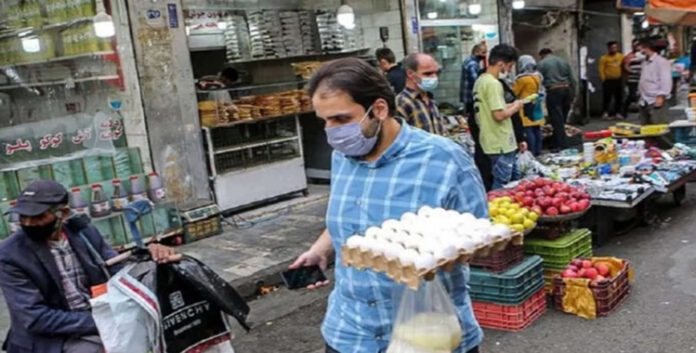 رويترز: الإيرانيون يرزحون تحت التكاليف الباهظة لحرب مستمرة منذ سبعة أشهر